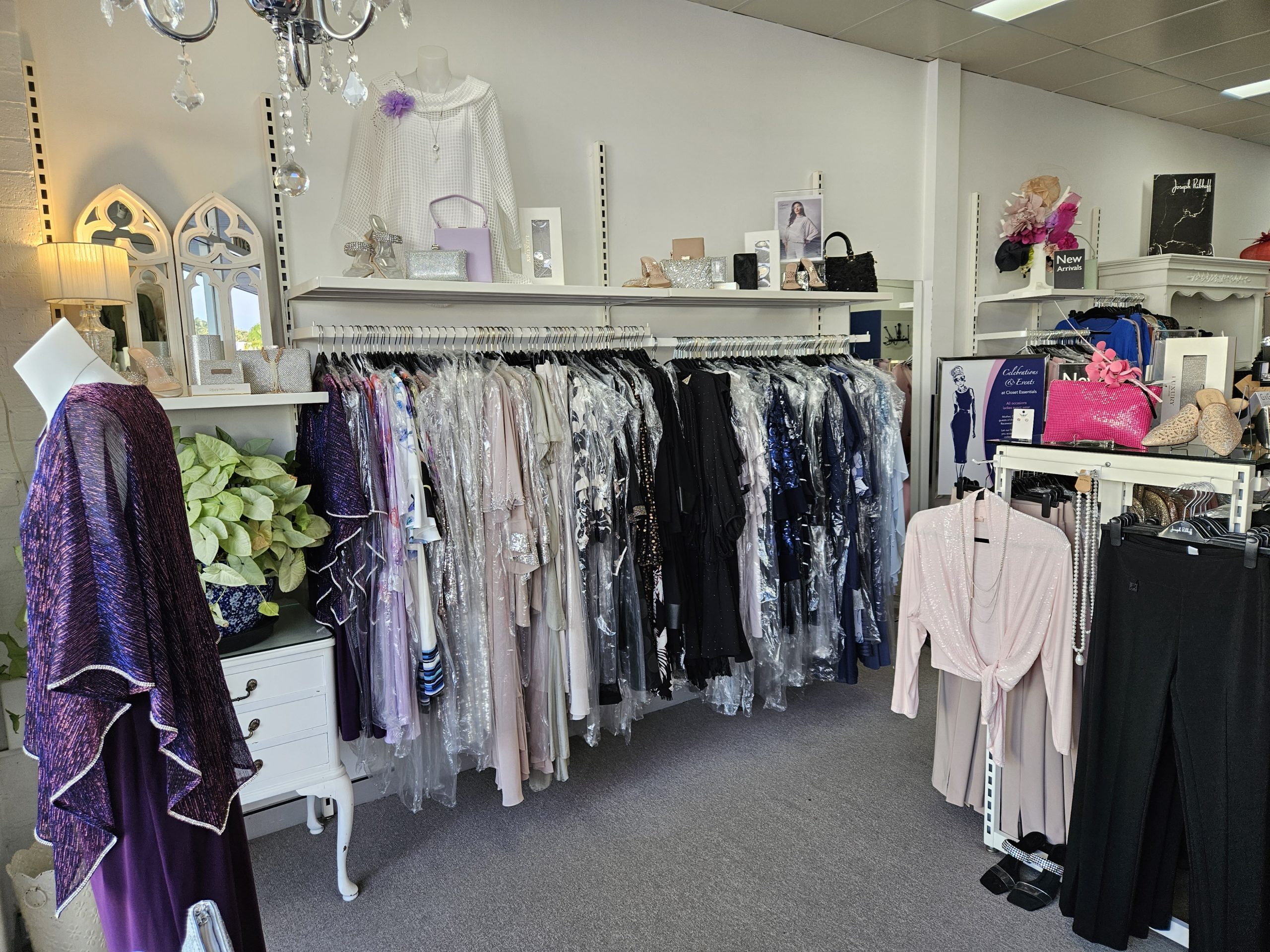 Closet Essentials, Ladies Clothing Boutique